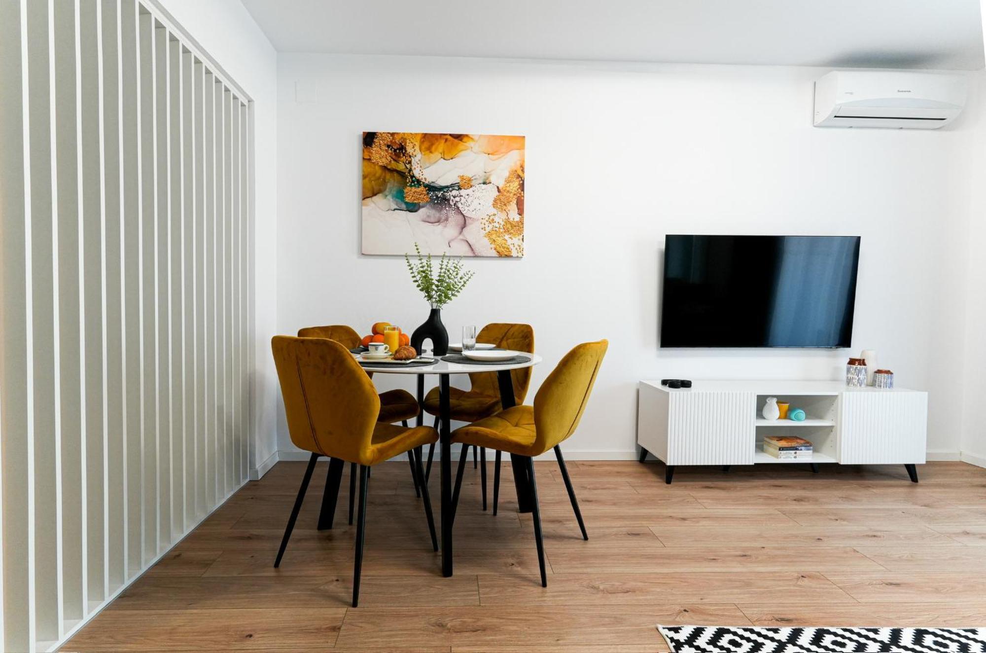 בוקרשט Sandra - Park-View Apt With Balcony & Parking מראה חיצוני תמונה