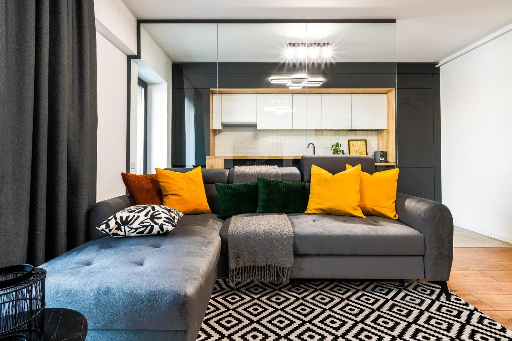 בוקרשט Sandra - Park-View Apt With Balcony & Parking מראה חיצוני תמונה